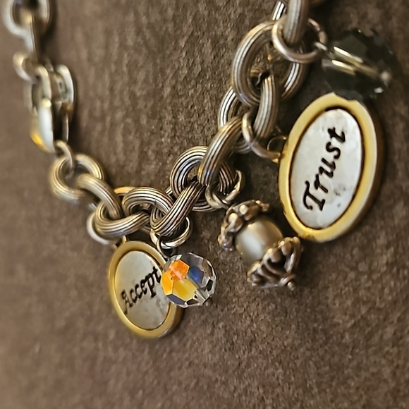 BRIGHTON 2006 Power of the Pink Charm Bracelet - Picture 3 of 9